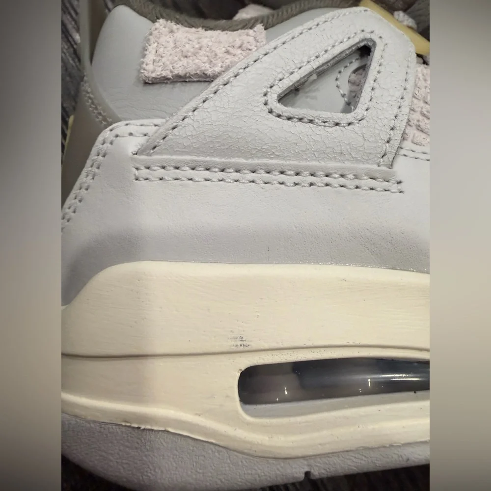 Nike Air Jordan 4 Retro SE Craft Men's Size 4 - Picture 2 of 10